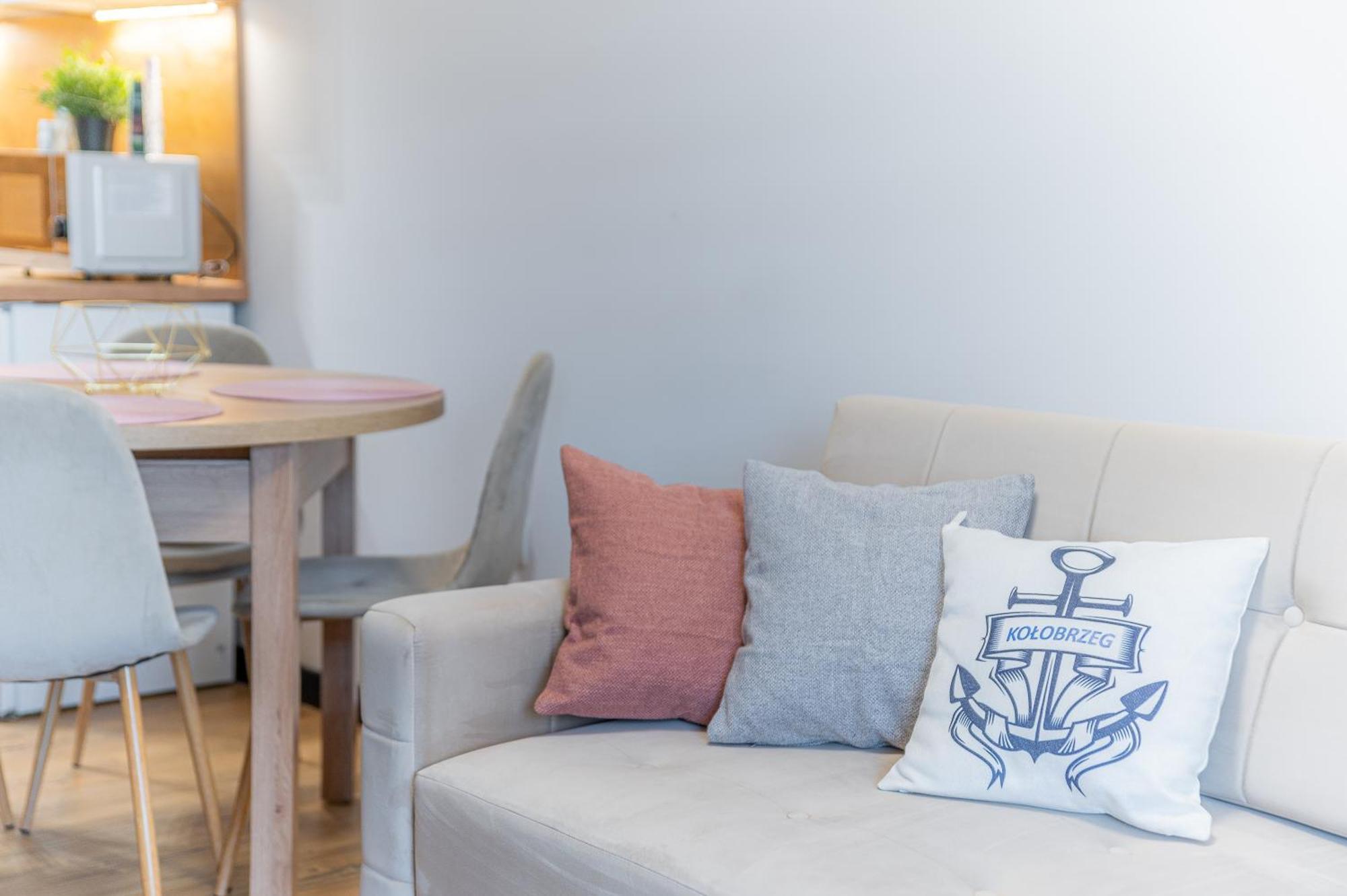 Apartment Horyzont - Kapitanski Mostek- Blisko Portu- Sniadania Kolobrzeg